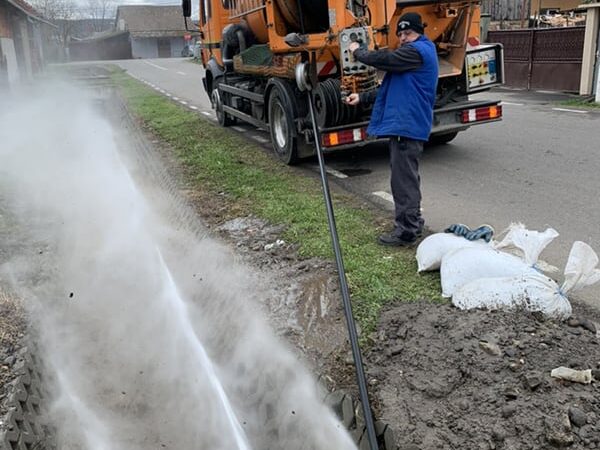 Desfundare Canalizare și Decolmatare Șanțuri de Apă în Cluj {{brizy_dc_image_alt imageSrc=