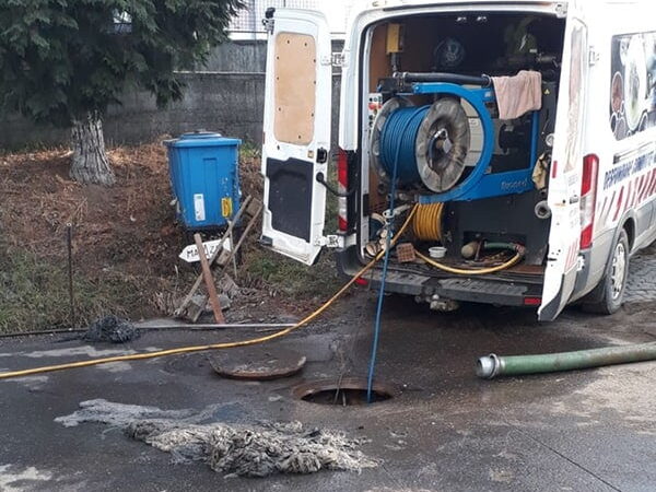 Desfundare Canalizare și Decolmatare Șanțuri de Apă în Cluj {{brizy_dc_image_alt imageSrc=