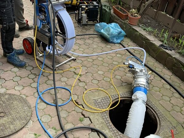 Reablitare canalizare Cluj cu tehnologia BlueLight {{brizy_dc_image_alt imageSrc=