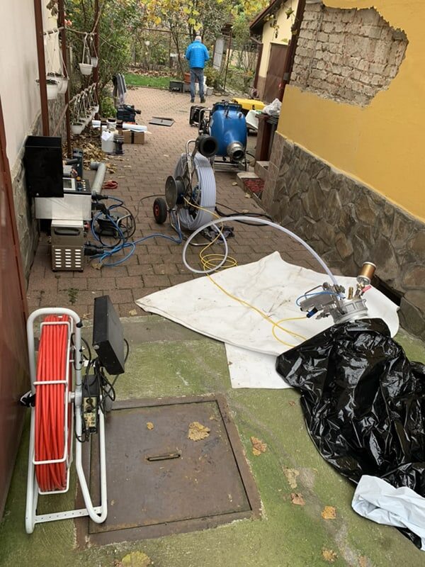 Reparatii conducte canalizare Sibiu cu tehnologia BlueLight {{brizy_dc_image_alt imageSrc=