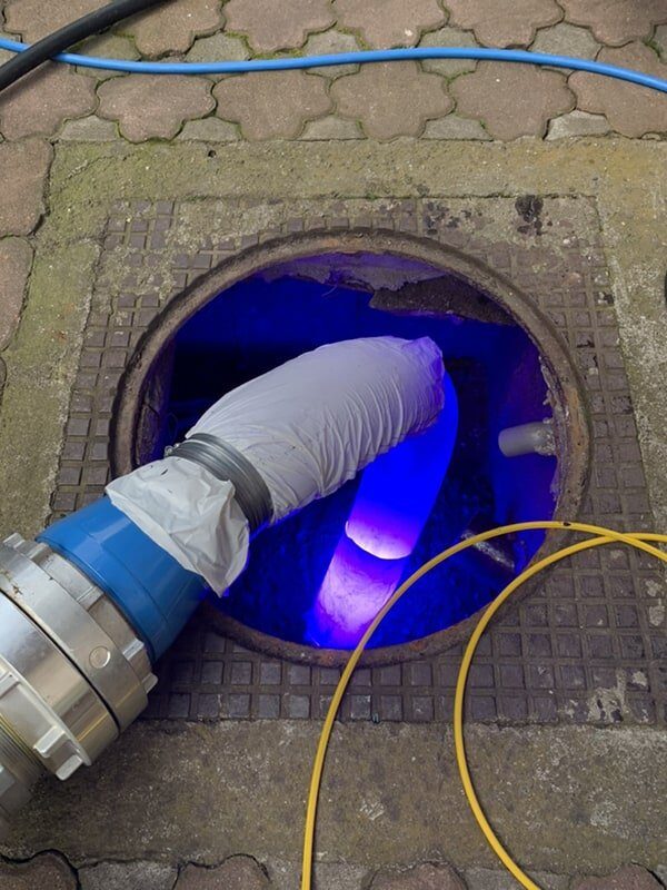 Reparatii conducte canalizare Sibiu cu tehnologia BlueLight {{brizy_dc_image_alt imageSrc=