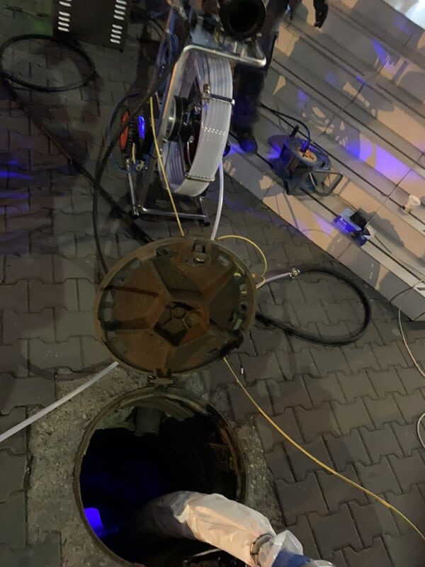 Reparatii conducte canalizare Sibiu cu tehnologia BlueLight {{brizy_dc_image_alt imageSrc=